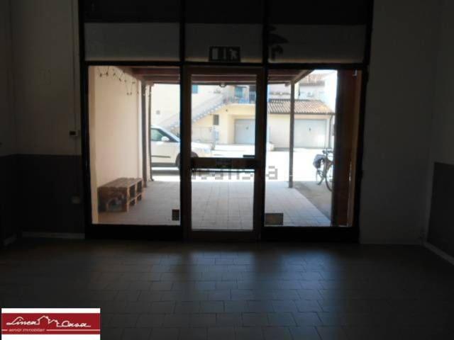 Locale Commerciale in vendita a Portomaggiore, Reggio Emilia