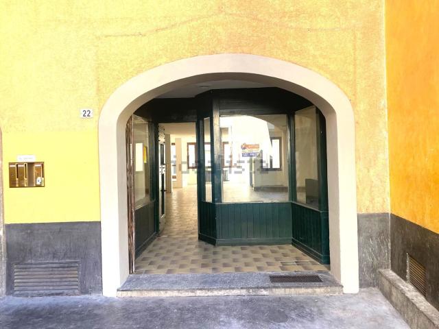 Locale Commerciale in vendita a Clusone, Lombardia
