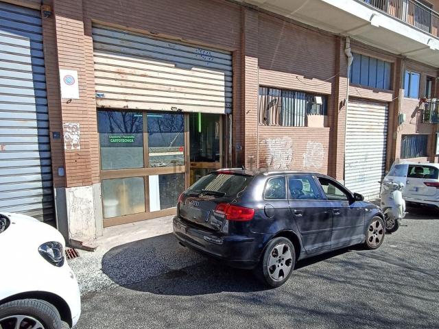 Locale Commerciale in vendita a Sant'Antonio, Calabria
