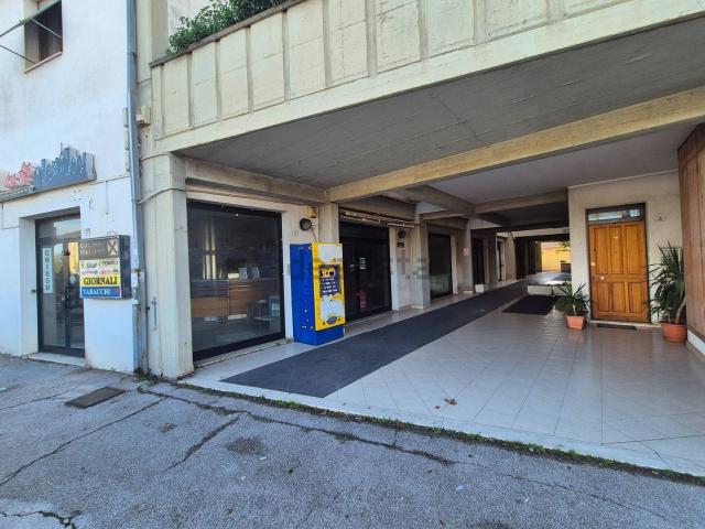 Locale Commerciale in vendita a Centro, Monte Argentario