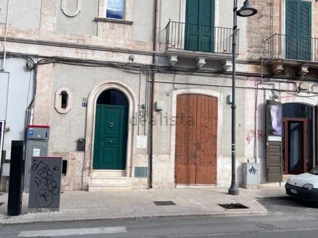 Locale Commerciale in vendita a Puglia, Taranto