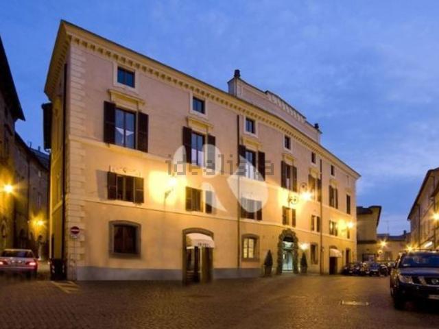Locale Commerciale in vendita a Sferracavallo, Orvieto