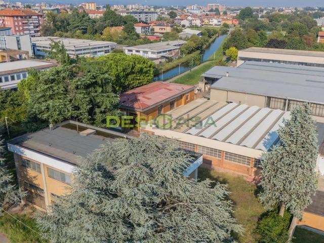 Locale Commerciale in vendita a Muggiò, Lombardia