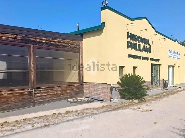 Locale Commerciale in vendita a Unione dei Comuni della Val Vibrata, Alba Adriatica