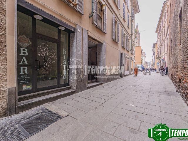 Locale Commerciale in vendita a Borgo Ticino, Pavia