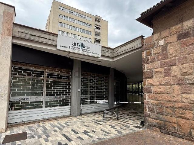 Locale Commerciale in vendita a Gries-San Quirino - Gries-Quirein, Bolzano - Bozen