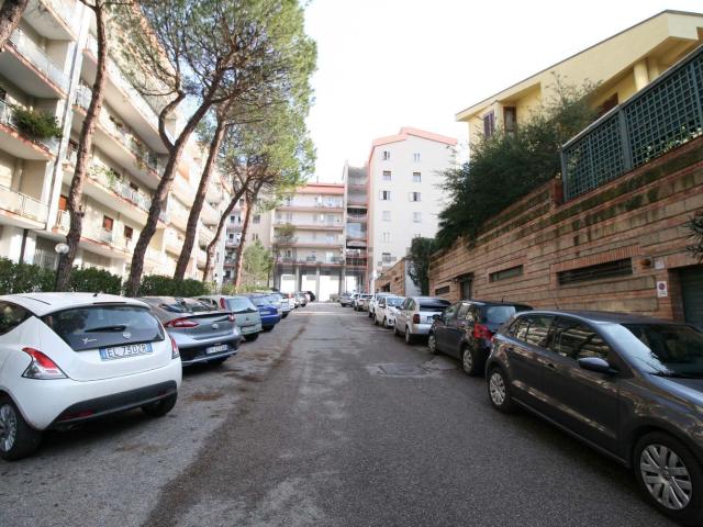 Locale Commerciale in vendita a Pacevecchia, Benevento