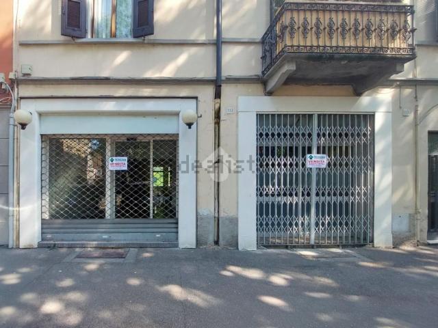 Locale Commerciale in vendita a Zona Castello, Cremona