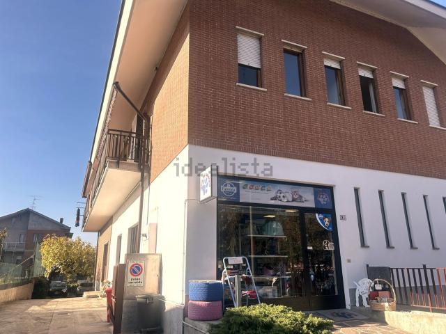 Locale Commerciale in vendita a Piemonte, Cuneo