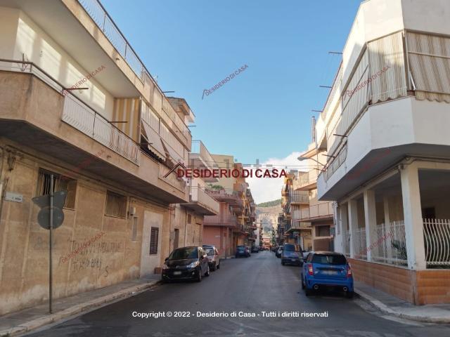 Locale Commerciale in vendita a Bagheria, Sicilia