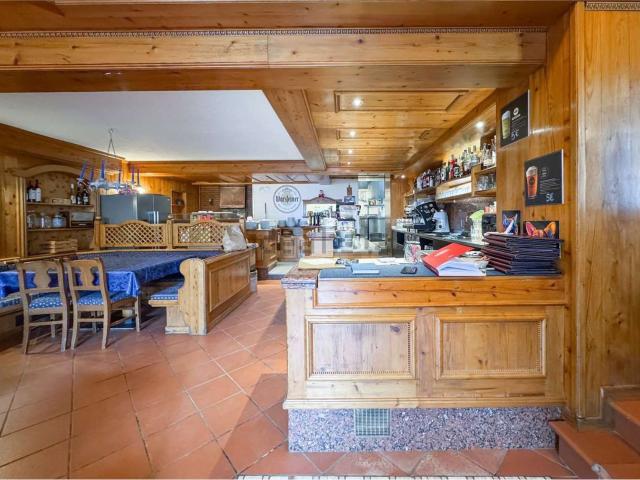 Locale Commerciale in vendita a Comunità della Valle di Sole, Pejo
