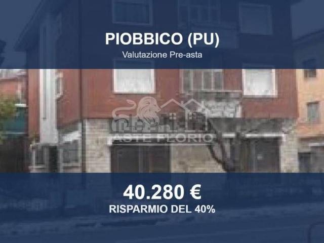 Locale Commerciale in vendita a Marche, Pesaro E Urbino