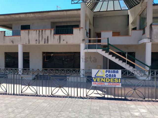 Locale Commerciale in vendita a Calabria, Catanzaro