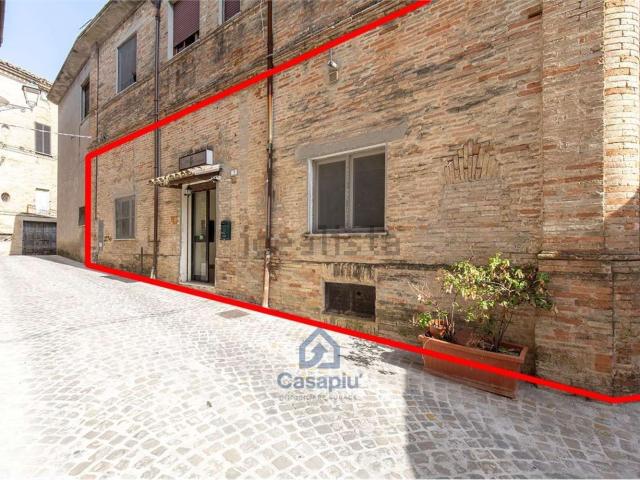 Locale Commerciale in vendita a Borgo Pintura, Morrovalle