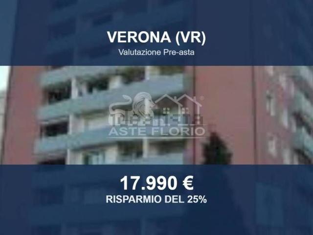 Locale Commerciale in vendita a San Felice Extra, Brenzone