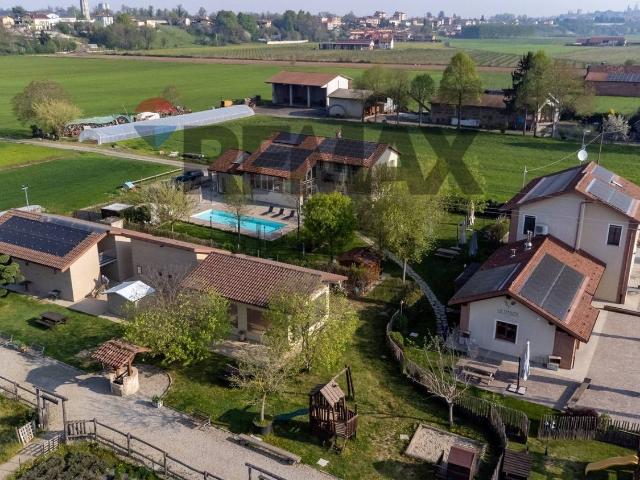 Locale Commerciale in vendita a Piemonte, Cuneo