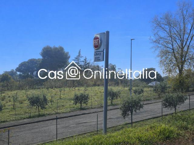 Locale Commerciale in vendita a Cenerente, Umbria