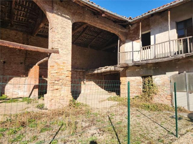 Locale Commerciale in vendita a Piemonte, Cuneo