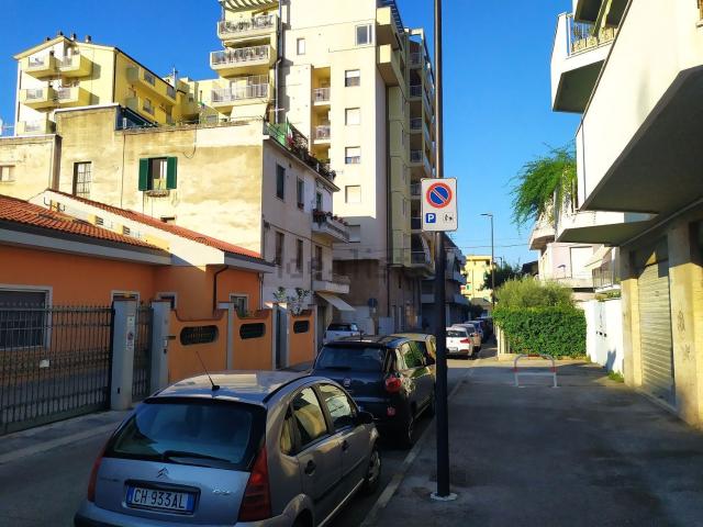 Locale Commerciale in vendita a Pescara, Abruzzo