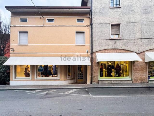 Locale Commerciale in vendita a Manerbio, Lombardia
