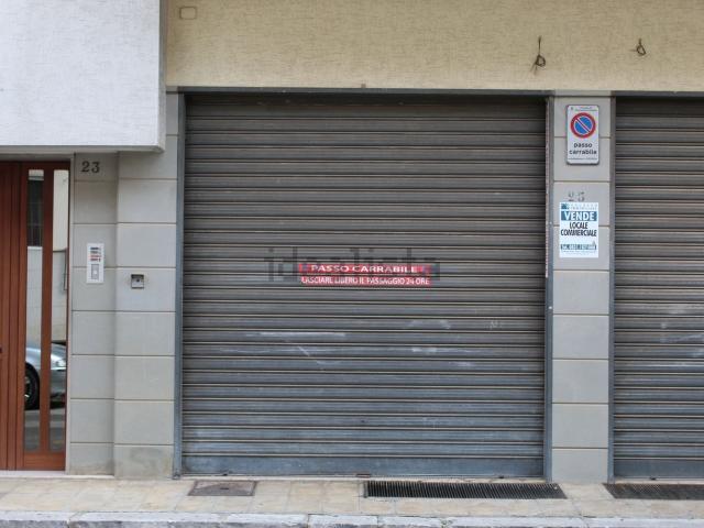 Locale Commerciale in vendita a Puglia, Brindisi
