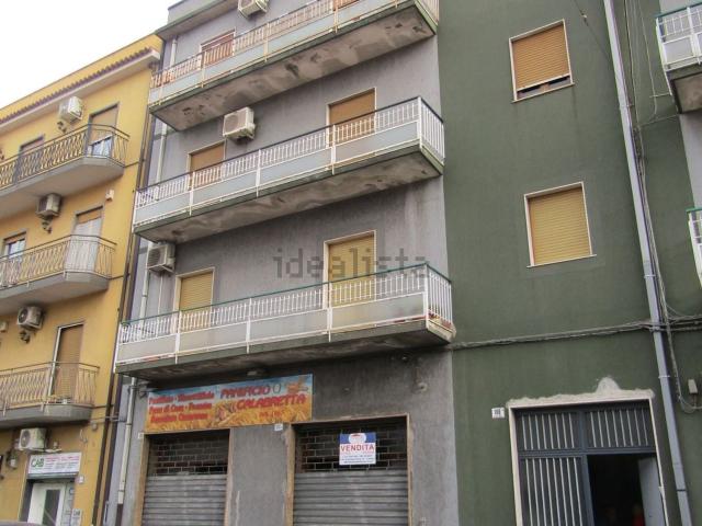Locale Commerciale in vendita a Picanello-Ognina-Barriera-Canalicchio, Catania