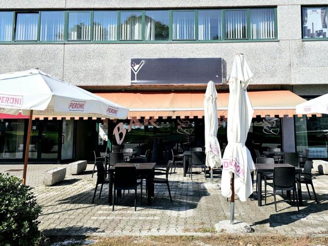 Locale Commerciale in vendita a Boara Pisani, Veneto
