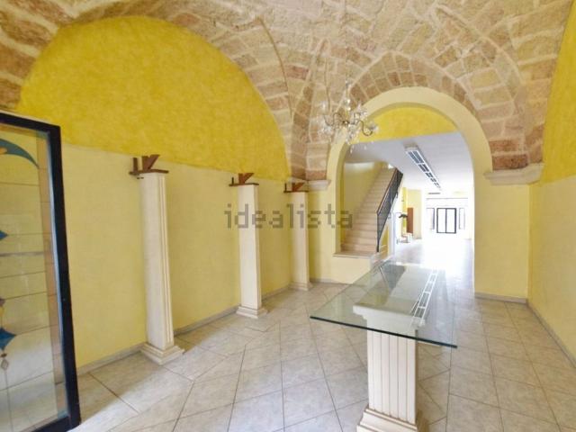 Locale Commerciale in vendita a Presicce, Puglia