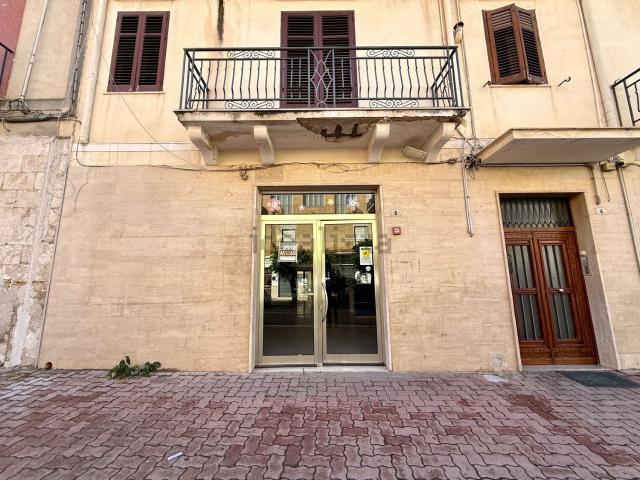 Locale Commerciale in vendita a Partinico, Sicilia