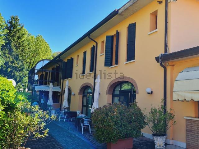 Locale Commerciale in vendita a Massanzago, Veneto