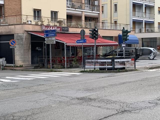 Locale Commerciale in vendita a Piemonte, Alessandria
