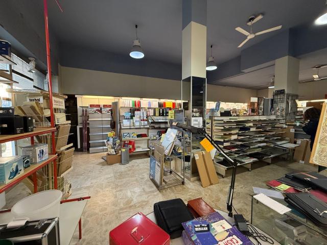 Locale Commerciale in vendita a Piemonte, Torino
