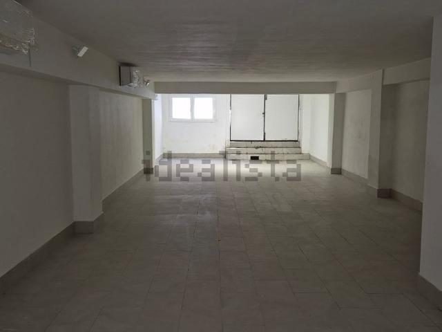 Locale Commerciale in vendita a Chieti Scalo, Chieti
