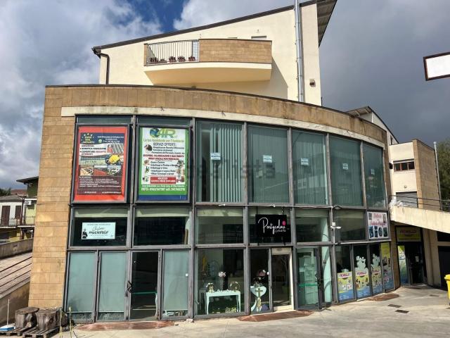 Locale Commerciale in vendita a Calabria, Vibo Valentia