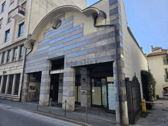 Locale Commerciale in vendita a Centro, Gallarate