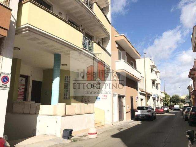 Locale Commerciale in vendita a Puglia, Lecce