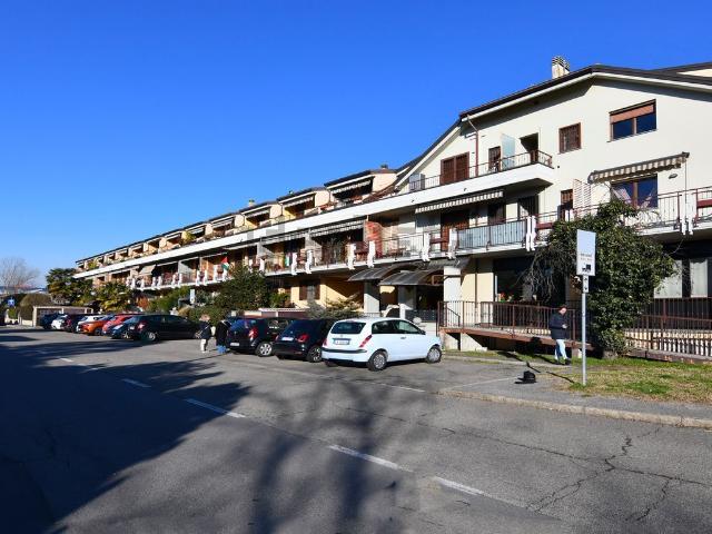 Locale Commerciale in vendita a Cascina Guardia di Sopra, Corsico