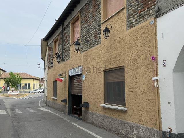 Locale Commerciale in vendita a Truccazzano, Lombardia