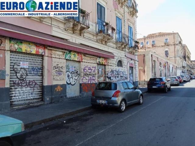 Locale Commerciale in vendita a Centro storico, Catania
