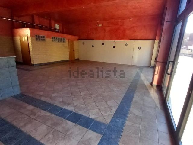 Locale Commerciale in vendita a Ospiate, Bollate