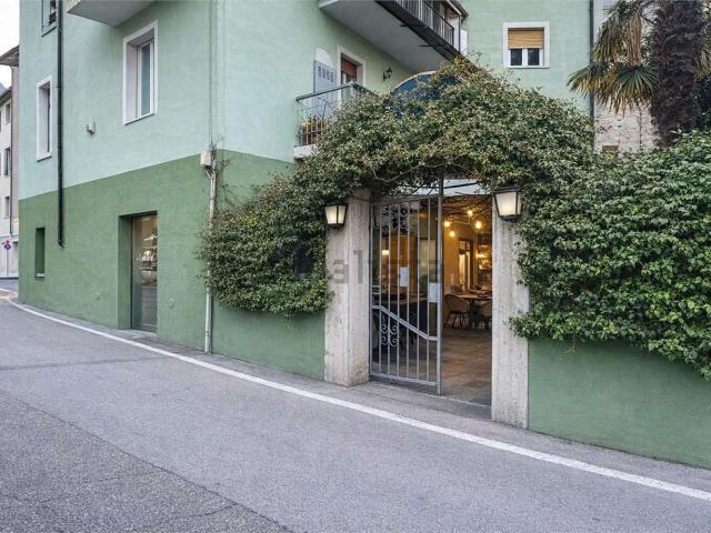 Locale Commerciale in vendita a Comunità Alto Garda e Ledro, Riva