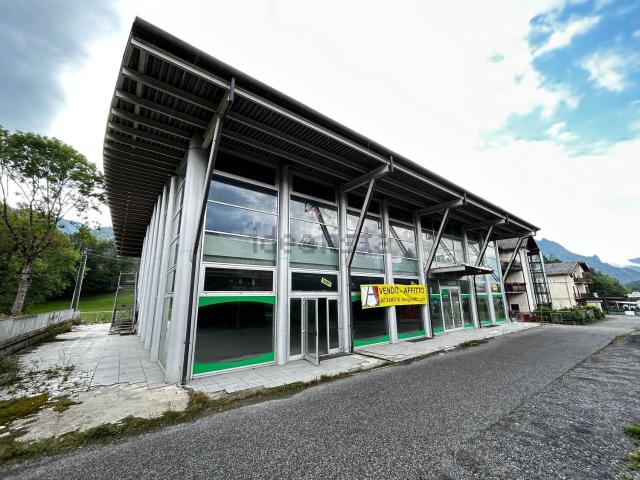 Locale Commerciale in vendita a Fiorine, Clusone