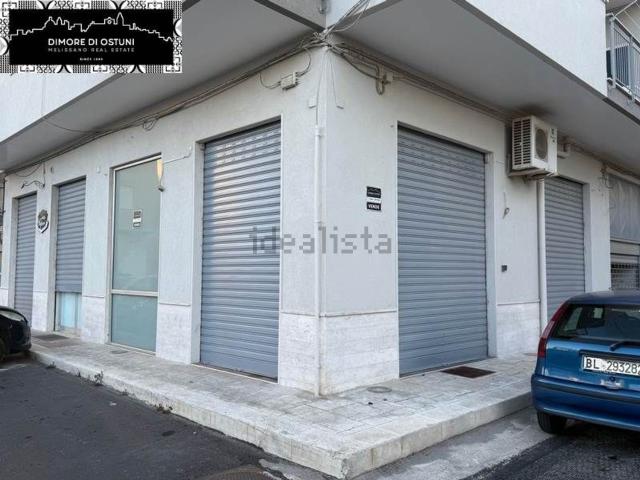 Locale Commerciale in vendita a Ostuni, Brindisi