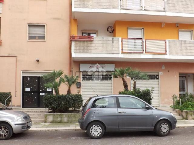 Locale Commerciale in vendita a Quartiere 167, Puglia