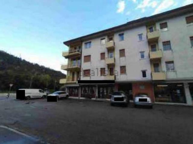 Locale Commerciale in vendita a Serravalle, Vittorio Veneto