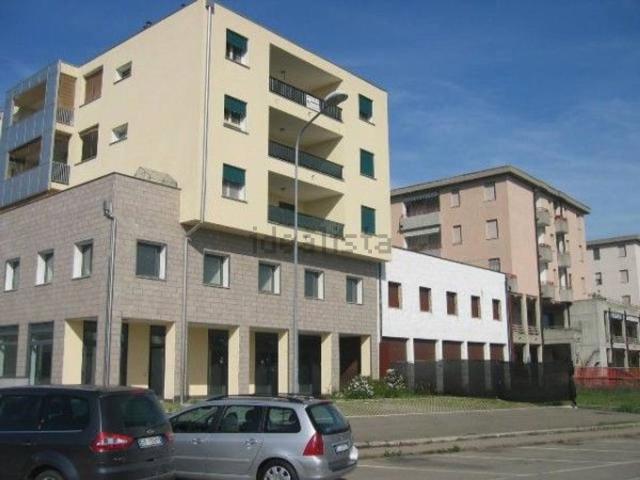 Locale Commerciale in vendita a Unione dei comuni del Distretto Ceramico, Sassuolo