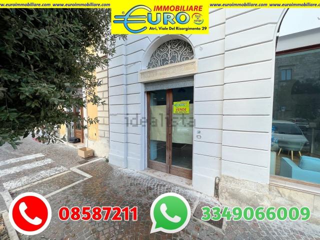 Locale Commerciale in vendita a Atri, Abruzzo