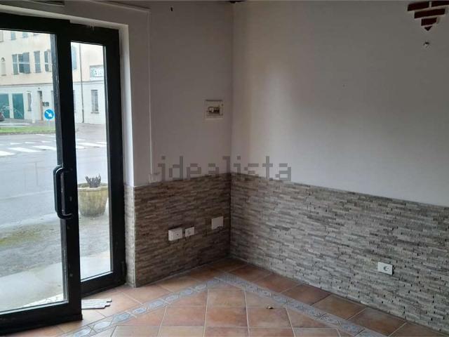 Locale Commerciale in vendita a Unione dei comuni del Sorbara, Ravarino