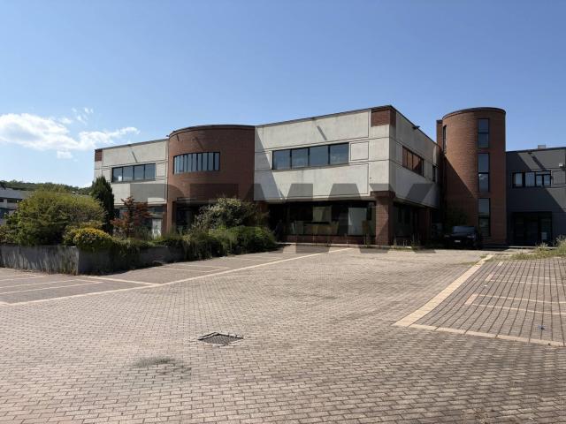 Locale Commerciale in vendita a Borgo Agnello, Paruzzaro