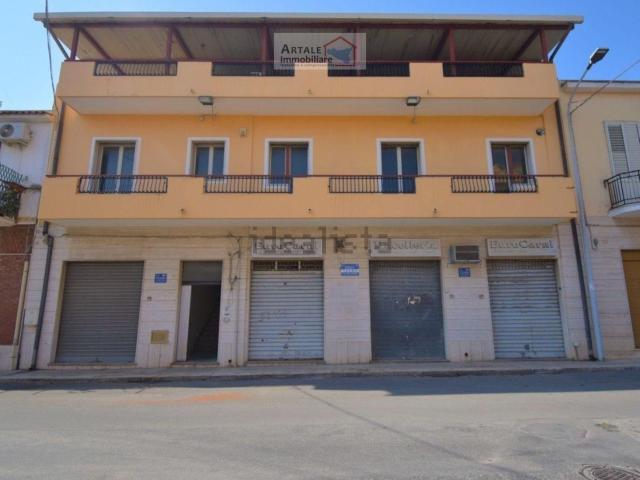 Locale Commerciale in vendita a Avola, Sicilia